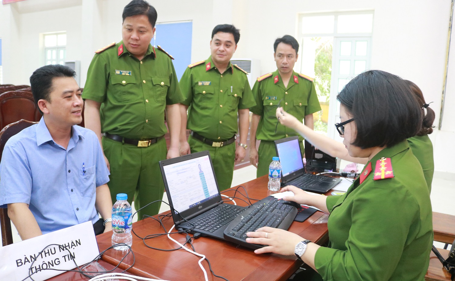 Hoàn thành việc cấp CCCD gắn chíp điện tử lưu động cho quân, dân huyện đảo Bạch Long Vĩ